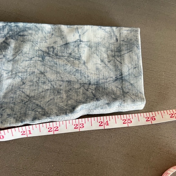 Lululemon Ebb to Train Tight *Wash White / Black / Luna Size 2 EUC - Picture 13 of 13